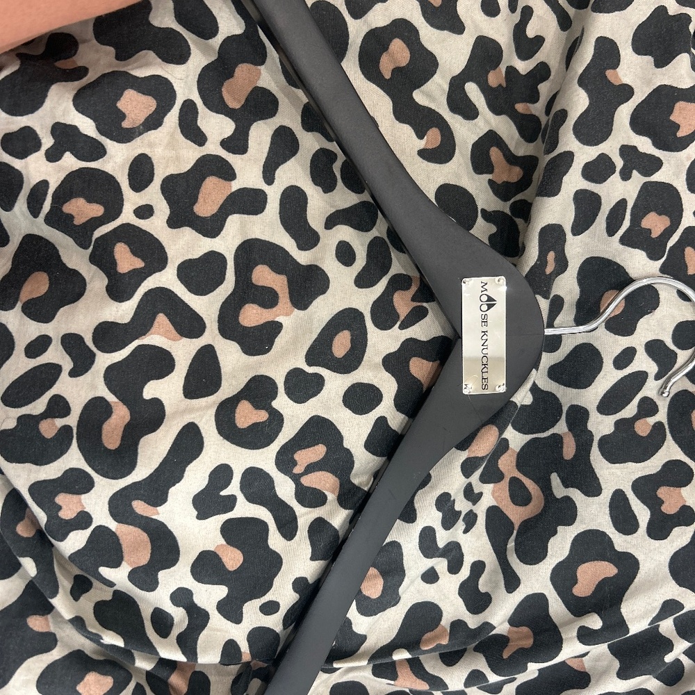 Moose knuckle hanger